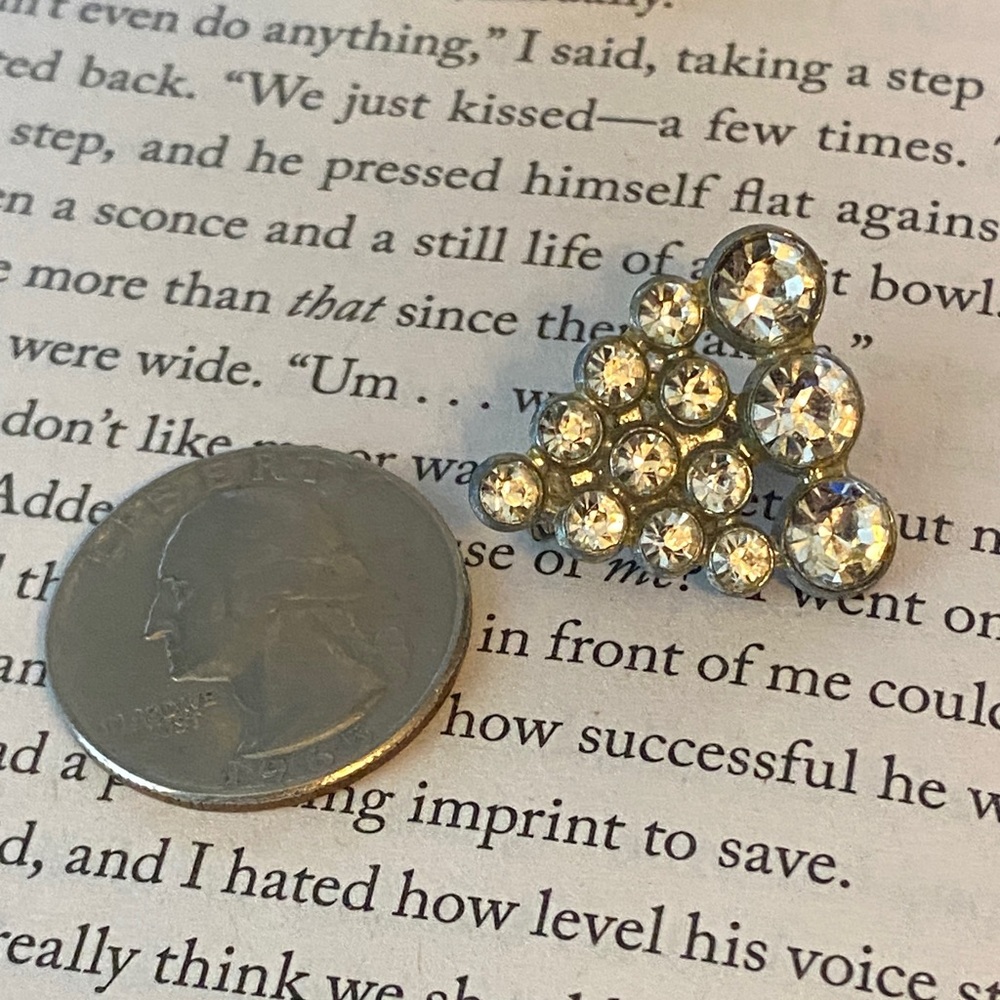 Silver Grape Crystal Brooch - Picture 6 of 6